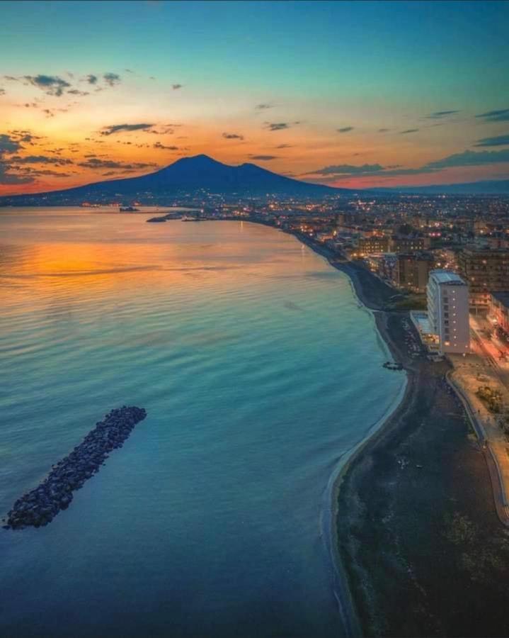 Seaview Apartment กาสเตลลัมมาเร ดิ สตาเบีย ภายนอก รูปภาพ